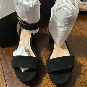 Brand new coach suede sandal